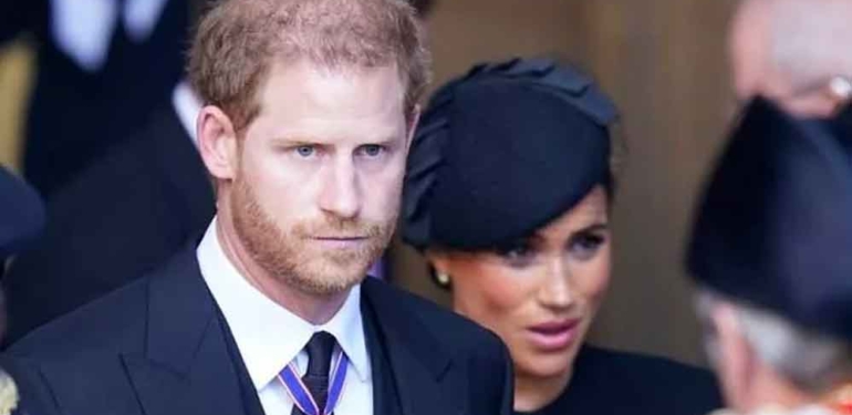 Prens Harry anı kitabında ilk cinsel deneyimini anlattı: “Yaşça büyük bir kadındı, popoma şaplak attı" 1 Prens-Harry’nin-anı-kitabında-ilk-cinsel-deneyimini-anlattı--“Yaşça-büyük-bir-kadındı,-bana…”