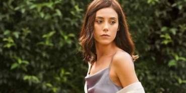 Şanssızlık-peşini-bırakmıyor--Ünlü-oyuncu-Cansu-Dere'nin-evinde-yangın-çıktı