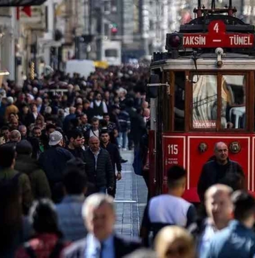 İstanbul'da yaşamanın maliyeti belli oldu: Geçen yıla göre artış yüzde 63.86 7 TÜİK-en-kalabalık-ilçeleri-açıkladı--İstanbul'un-bir-ilçesinin-nüfusu-57-şehri-geride-bıraktı-