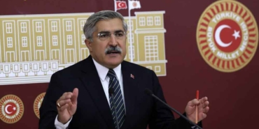 AKP-Hatay-Milletvekili-Hüseyin-Yayman'ın-ailesi,-depremde-enkaz-altında-kaldı