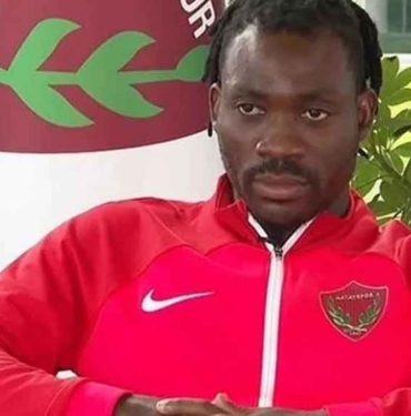Depremde hayatını kaybeden Hatayspor'un yıldızı Christian Atsu'nun son görüntüleri ortaya çıktı! WhatsApp yazışması herkesi ağlattı 5 Acı-haberi-menajeri-duyurdu--Enkaz-altında-kalan-Hataysporlu-futbolcu-Christian-Atsu'nun-cansız-bedenine-ulaşıldı