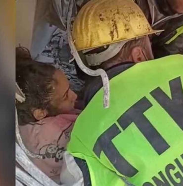 Bir mucize haberi de Hatay’dan: Enkaz altından 201 saat sonra 26 yaşında bir kadın kurtarıldı 2 Bir-mucize-haberi-de-Hatay’dan--Enkaz-altından-201-saat-sonra-26-yaşında-bir-kadın-kurtarıldı