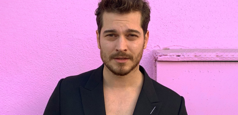 Çağatay Ulusoy’un Kübra dizisindeki partneri belli oldu! Sürpriz isim… 1 Çağatay Ulusoy’un Kübra dizisindeki partneri belli oldu! Sürpriz isim…