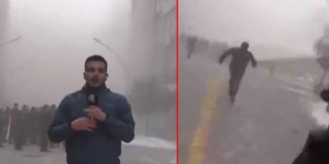 Canlı-yayında-felaket!-Muhabir-deprem-bölgesinde-konuşurken-arkadaki-bina-yıkıldı