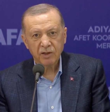 Cumhurbaşkanı Erdoğan, Adıyaman'dan "helallik istedi": Depremin ilk birkaç günü istediğimiz çalışmaları yapamadık! 7 Cumhurbaşkanı-Erdoğan,-Adıyaman'dan-'helallik-istedi'--Depremin-ilk-birkaç-günü-istediğimiz-çalışmaları-yapamadık!-