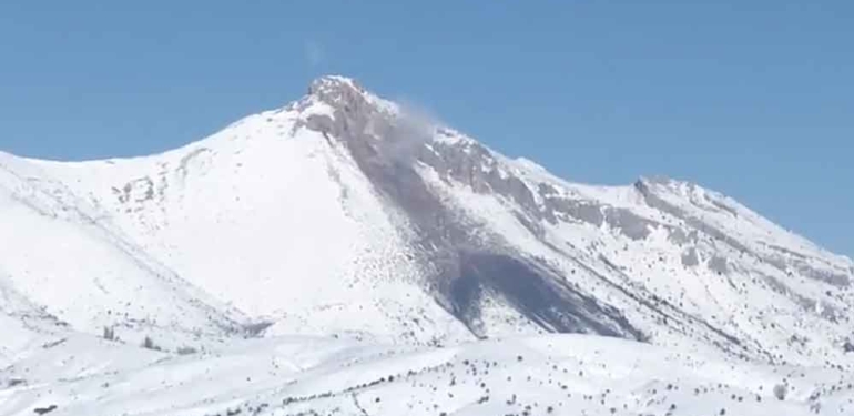 Depremden sonra Kahramanmaraş’ta yanardağ paniği! “Kocaman dağ yanıyor” 6 Depremden-sonra-Kahramanmaraş’ta-yanardağ-paniği!-“Kocaman-dağ-yanıyor”