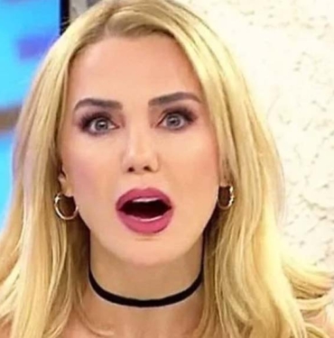Ece Erken, evine gelen doğalgaz faturasına isyan etti: Kira gibi 4 Ece Erken, evine gelen doğalgaz faturasına isyan etti- Kira gibi