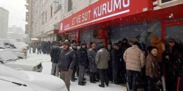 Erzurum'da--5-derecede-ucuz-et-kuyruğu-