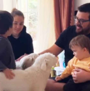 Eser Yenenler ile Berfu Yenenler çifti depremde kurtulan köpekleri sahiplendi 7 Eser-Yenenler-ile-Berfu-Yenenler-çifti-depremde-kurtulan-köpekleri-sahiplendi-