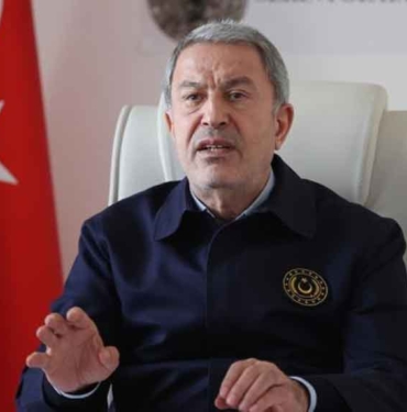 Hulusi Akar'dan 'Asker kışladan geç çıkarıldı' iddialarına tepki: Bu yanlı iddialar iyi niyetle izah edilemez 5 Hulusi-Akar'dan-'Asker-kışladan-geç-çıkarıldı'-iddialarına-tepki