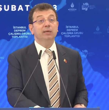 İstanbul deprem toplantısında konuşan İmamoğlu: “Ne pahasına olursa olsun…” 9 İstanbul-deprem-toplantısında-konuşan-İmamoğlu--“Ne-pahasına-olursa-olsun…”11
