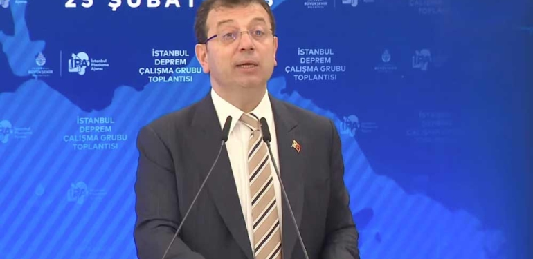 İstanbul-deprem-toplantısında-konuşan-İmamoğlu--“Ne-pahasına-olursa-olsun…”11