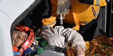 Kahramanmaraş’ta-11-gün-sonra-gelen-mucize--Genç-kız,-depremin-248.-saatinde-enkazdan-sağ-çıkarıldı!