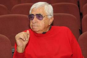 Kaynanalar'-dizisinde-'Nuri-Kantar'-tiplemesiyle-hafızalarda-yer-edinen-Tekin-Akmansoy