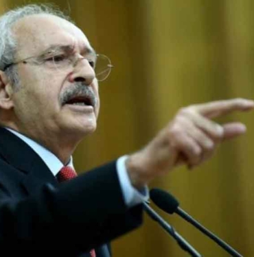 Kılıçdaroğlu ‘Beşli Çete’ dediği şirketlere seslendi: Bağış performansınız gözlerimi yaşarttı, dekontları mutlaka saklayın 4 Kılıçdaroğlu-‘Beşli-Çete’-dediği-şirketlere-seslendi--Bağış-performansınız-gözlerimi-yaşarttı,-dekontları-mutlaka-saklayın