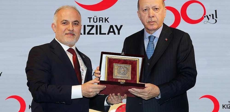 Kızılay Başkanı Kerem Kınık’tan Erdoğan’ı küplere bindirecek sözler! “Askeri konumlandırmazsanız yanlış yaparsınız” 6 Kızılay-Başkanı-Kerem-Kınık’tan-Erdoğan’ı-küplere-bindirecek-sözler!-“Askeri-konumlandırmazsanız-yanlış-yaparsınız”