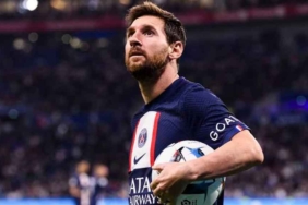 Lionel-Messi-depremzedeler-için-formasını-bağışladı--