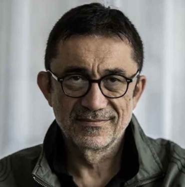 Nuri Bilge Ceylan’ın merakla beklenen yeni filmi 'Kuru Otlar Üstüne'den ilk fotoğraf geldi 7 Nuri-Bilge-Ceylan’ın-merakla-beklenen-yeni-filmi-'Kuru-Otlar-Üstüne'den-ilk-fotoğraf-geldi