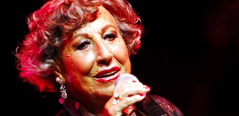 Türk sanat müziğinin efsane divası: Müzeyyen Senar 1 Türk-sanat-müziğinin-efsane-divası--Müzeyyen-Senar