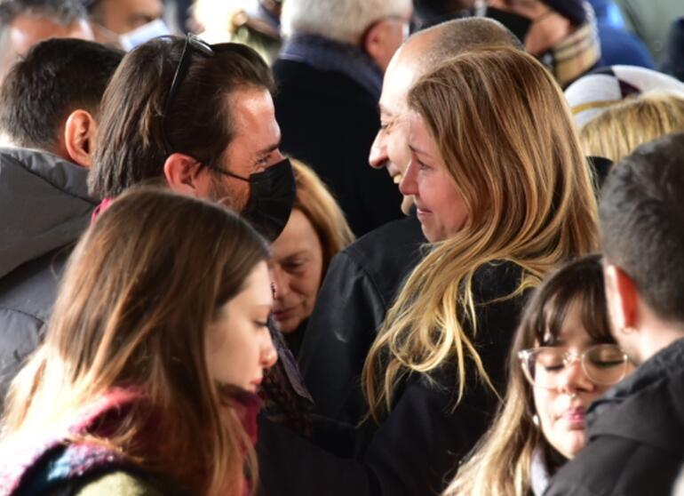 Ünlü oyuncu Mehmet Günsür’ün anne acısı! Cenaze törenini kimseye haber vermedi…