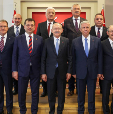 Kılıçdaroğlu’nun belediye başkanlarıyla yaptığı toplantıdan ilk kare geldi! Herkes fotoğraftaki o detaya dikkat etti 2 34534523