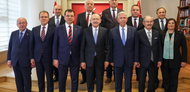 Kılıçdaroğlu’nun belediye başkanlarıyla yaptığı toplantıdan ilk kare geldi! Herkes fotoğraftaki o detaya dikkat etti 6 34534523