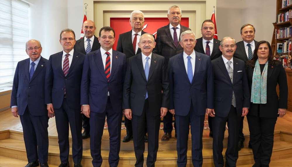 Kılıçdaroğlu’nun belediye başkanlarıyla yaptığı toplantıdan ilk kare geldi! Herkes fotoğraftaki o detaya dikkat etti