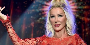 60-yaşındaki-Seda-Sayan-bu-kez-de-‘Barbie-Bebek’-uygulamasıyla-bacaklarına-estetik-yaptırdı