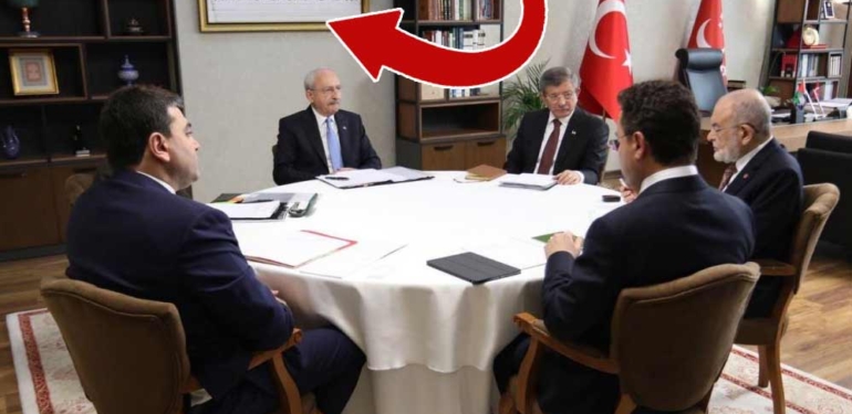 Altılı Masa’nın toplantısından ilk kare geldi! Duvardaki fotoğraf dikkat çekti 6 Altılı-Masa’nın-toplantısından-ilk-kare-geldi!-Duvardaki-fotoğraf-dikkat-çekti