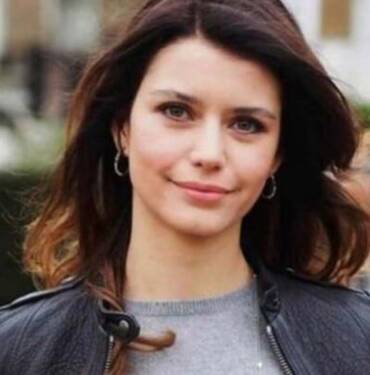 Beren Saat'ten '8 Mart' paylaşımı: 'Aydınlık Türkiye için benim hâlâ umudum var' 8 Beren-Saat'ten-'8-Mart'-paylaşımı--'Aydınlık-Türkiye-için-benim-hâlâ-umudum-var'