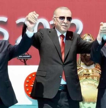 Cumhur-İttifakı'ndan-Altılı-Masa’dan-ayrılan-Meral-Akşener’e-açık-davet!-“Bizle-hareket-ederse-bundan-memnuniyet-duyarız”