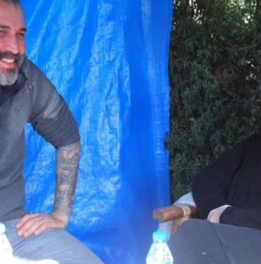 Deprem bölgesine giden Sezen Aksu’dan TİP’e ziyaret: Hatay’da Barış Atay ile görüştü 4 Deprem-bölgesine-giden-Sezen-Aksu’dan-TİP’e-ziyaret--Hatay’da-Barış-Atay-ile-görüştü