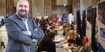 Depremzede-öğrencilere-450-bin-doları-bulan-yurt-dışı-eğitim-bursu-imkanı