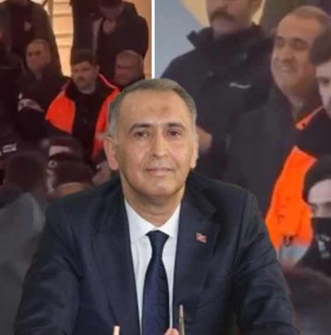 Depremzedelerin isyanına gülerek karşılık veren Adıyaman Valisi Mahmut Çuhadar istifa etti 5 Depremzedelere-gülerek-karşılık-veren-Adıyaman-Valisi-Mahmut-Çuhadar-istifa-etti