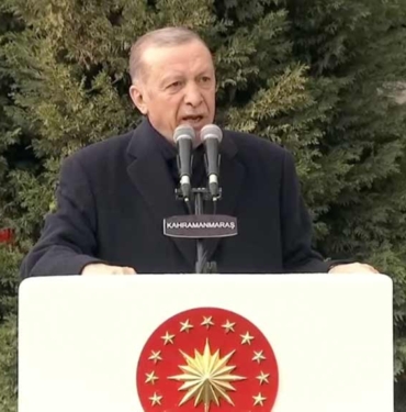 Erdoğan Kahramanmaraş’taki can kaybı sayısını açıkladı: Deprem canımızı yakmış olabilir ama bu felaket, başarma irademizi elimizden alamayacak 2 Erdoğan-Kahramanmaraş’taki-can-kaybı-sayısını-açıkladı--Deprem-canımızı-yakmış-olabilir-ama-bu-felaket,-başarma-irademizi-elimizden-alamayacak