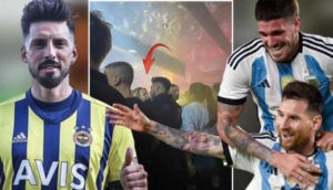 Eski Fenerbahçeli Jose Sosa, dünyaca ünlü yıldızın karısıyla barda dudak dudağa yakalandı!