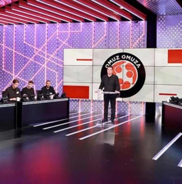 Futbol camiası depremzedeler için tek yürek oldu: "Omuz Omuza" kampanyasında 845,7 milyon liralık yardım toplandı 7 Futbol-camiası-tek-depremzedeler-için-tek-yürek-oldu--'Omuz-Omuza'-kampanyasında-845,7-milyon-liralık-yardım-toplandı