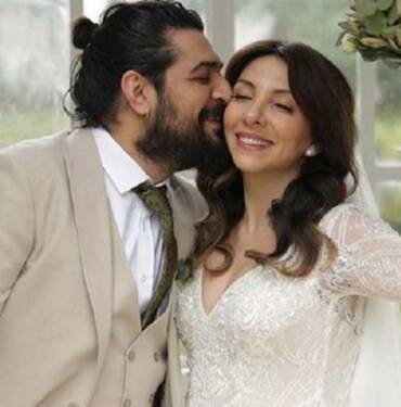 'Güldür-Güldür'-oyuncusu-Meltem-Yılmazkaya-evlendi--Ne-yüzümüz,-ne-gönlümüz-elvermedi-eğlenmeye!