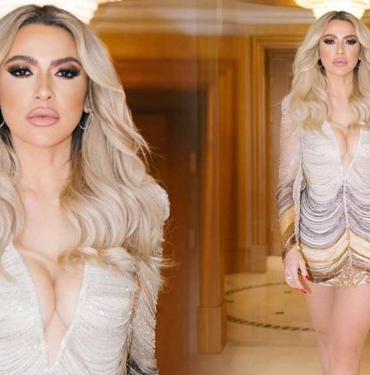 Hadise’nin çömelerek verdiği poz sosyal medyada dalga konusu oldu: Çarpıldın mı? 5 Hadise-yeni-şarkısı-Feryat'ı-küvette-çıplak-pozla-duyurdu-1