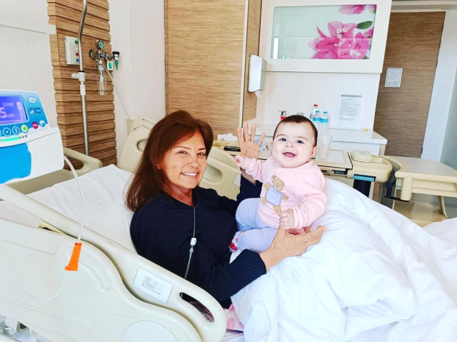 Hastane odasından fotoğraf paylaştı: Yeşilçam’ın gamzeli güzeli Bahar Öztan 5. kez kansere yakalandı