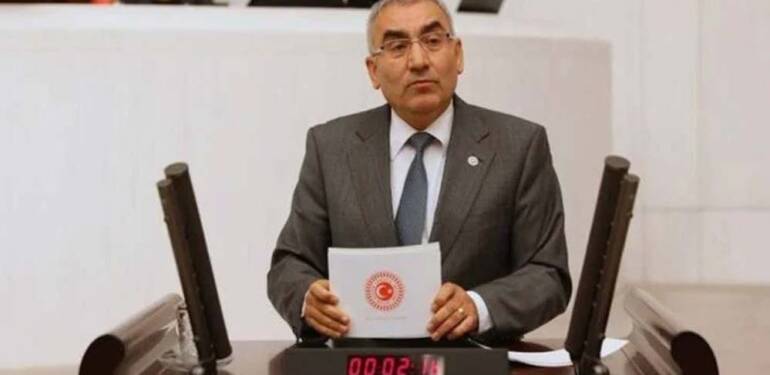 İYİ Partili Milletvekili Ayhan Altıntaş partisinden istifa etti!