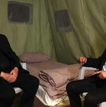 Kemal Kılıçdaroğlu deprem çadırında sabahladı 7 Kemal-Kılıçdaroğlu-deprem-çadırında-sabahladı-