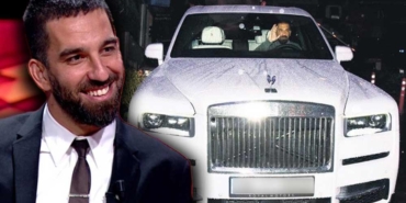 Kraliyet-arabası-almıştı--Arda-Turan’ın-lüks-aracının-değeri-dudak-uçuklattı