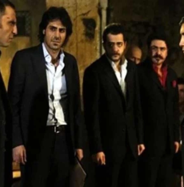 Kurtlar Vadisi'nin yıldız oyuncusu Yeşil Sol Parti’den milletvekili aday adayı oldu! "HDP’nin önerisi doğrultusunda başvurumu yaptım" 2 Kurtlar-Vadisi'nin-yıldız-oyuncusu-Yeşil-Sol-Parti’den-milletvekili-aday-adayı-oldu!-'HDP’nin-önerisi-doğrultusunda-başvurumu-yaptım'