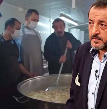 MSB paylaştı: Şef Mehmet Yalçınkaya Hatay'da askerlerle depremzedelere yemek yaptı 7 MSB-paylaştı--Şef-Mehmet-Yalçınkaya-Hatay'da-askerlerle-depremzedelere-yemek-yaptı