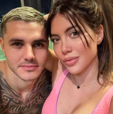 Mauro Icardi'den tepki çeken paylaşım: Eşi Wanda Nara’nın çıplak fotoğrafını... 2 Mauro-Icardi'den-tepki-çeken-paylaşım--Eşi-Wanda-Nara’nın-çıplak-fotoğrafını...
