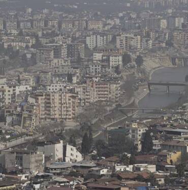 Meteorolojiden depremden etkilenen 5 il için kuvvetli rüzgar uyarısı 4 Meteorolojiden-depremden-etkilenen-5-il-için-kuvvetli-rüzgar-uyarısı