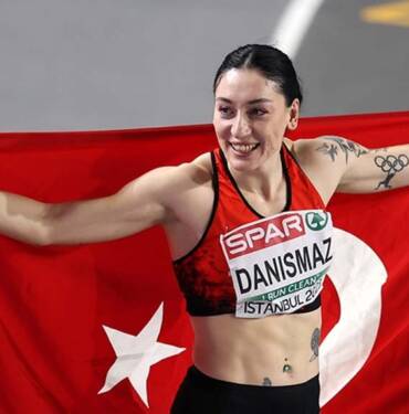 Milli atlet Tuğba Danışmaz, Türkiye rekoru kırarak Avrupa şampiyonu oldu 2 Milli-atlet-Tuğba-Danışmaz,-Avrupa-şampiyonu-oldu