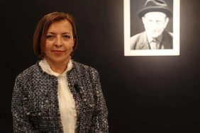Nazender-Süzer-Gökçe,-dedesi-Aşık-Veysel'li-anlattı--Dedemin-çok-ünlü-bir-ozan-olduğunu-bilmiyorduk
