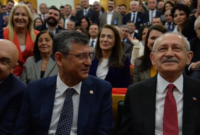 Özgür Özel, Kılıçdaroğlu'nun veda konuşmasında hüngür hüngür ağladı